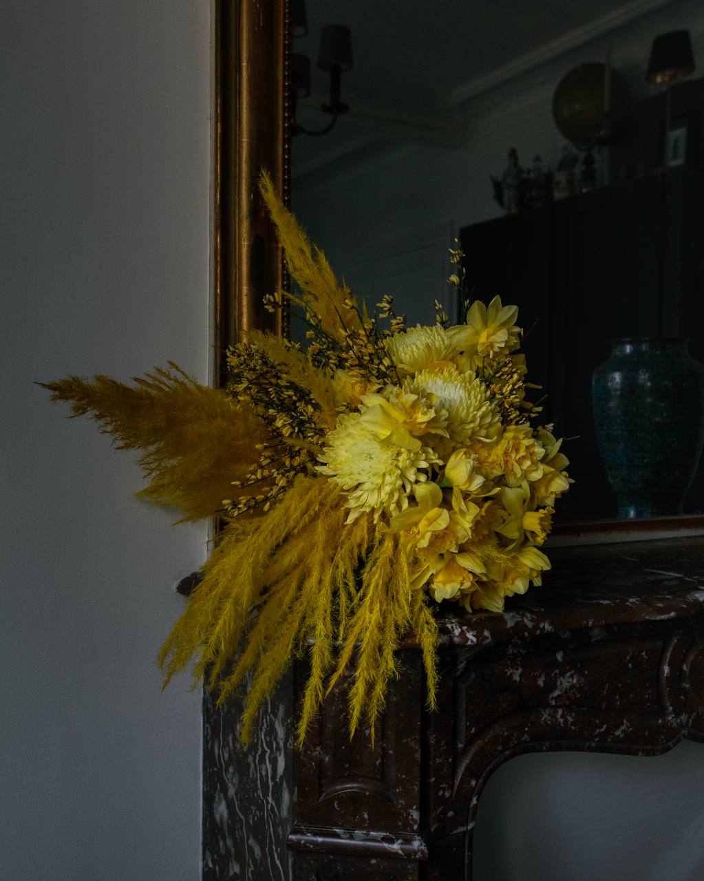 Floral artisan at work